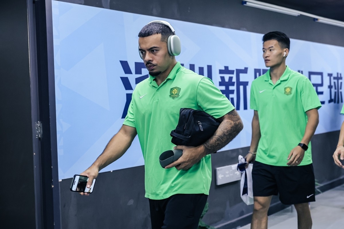 窗口期上海申花内部沟通清晨浙江队调整名单以备英超，网友：转会期纽卡斯尔调整名单以备足总杯