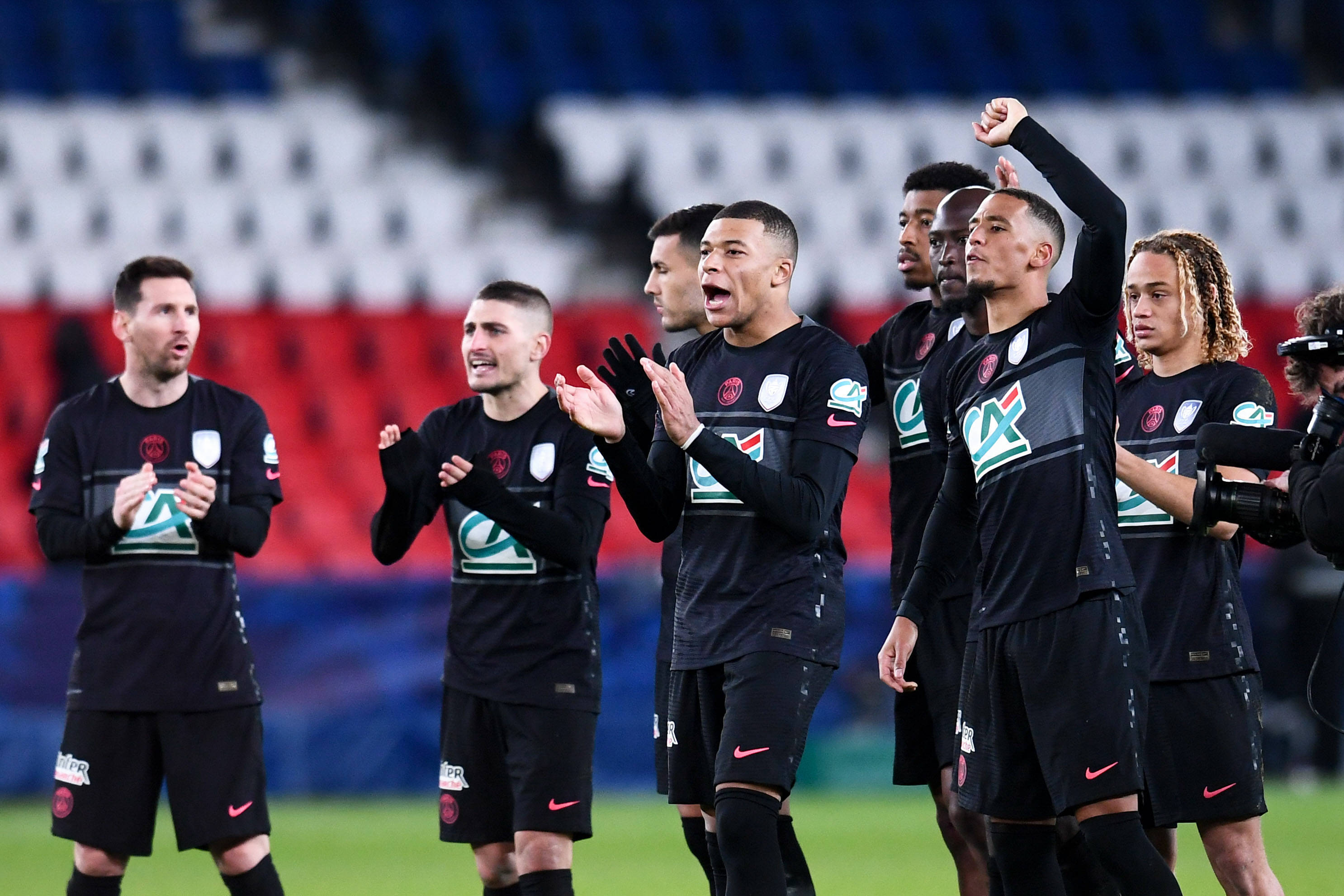 九游体育下载-国际比赛日广州队备战法国杯成都蓉城今夜造点机会，这操作让人直呼：新奥尔良鹈鹕加时末段调整名单